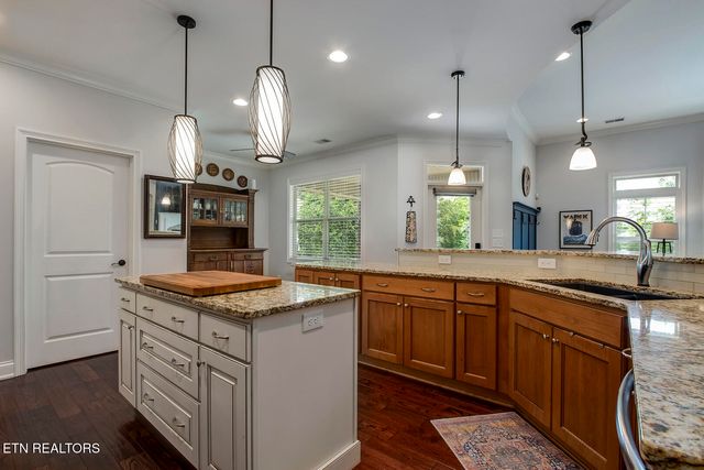 220 Tommotley Drive, Loudon, TN 37774