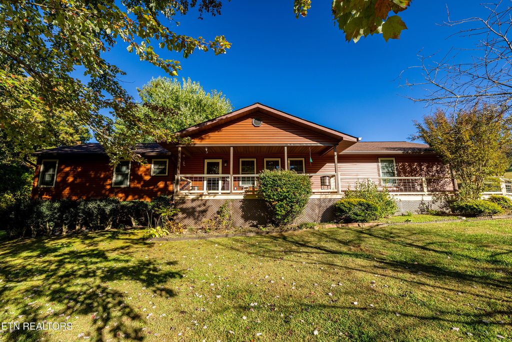 3706 Pleasant View Lane, Sevierville, TN 37862