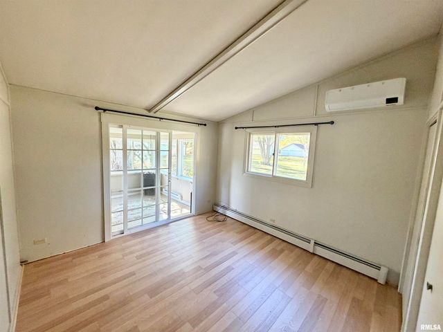 990 WILLIAM Drive, Knoxville, IL 61448