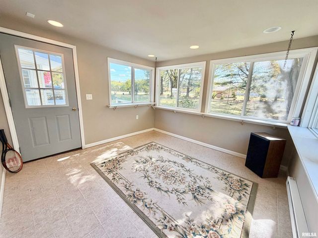 990 WILLIAM Drive, Knoxville, IL 61448