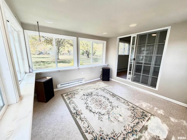 990 WILLIAM Drive, Knoxville, IL 61448