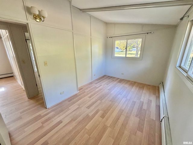 990 WILLIAM Drive, Knoxville, IL 61448