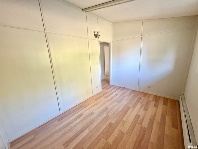 990 WILLIAM Drive, Knoxville, IL 61448