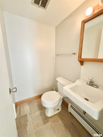 990 WILLIAM Drive, Knoxville, IL 61448