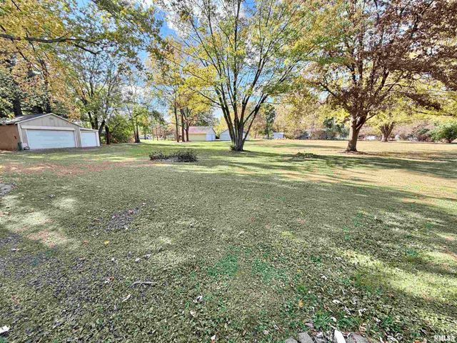 990 WILLIAM Drive, Knoxville, IL 61448