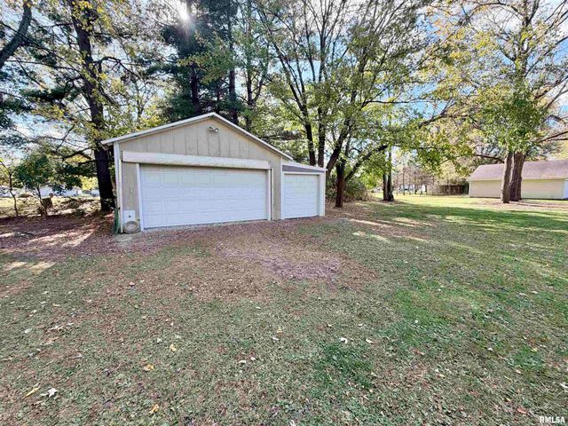 990 WILLIAM Drive, Knoxville, IL 61448