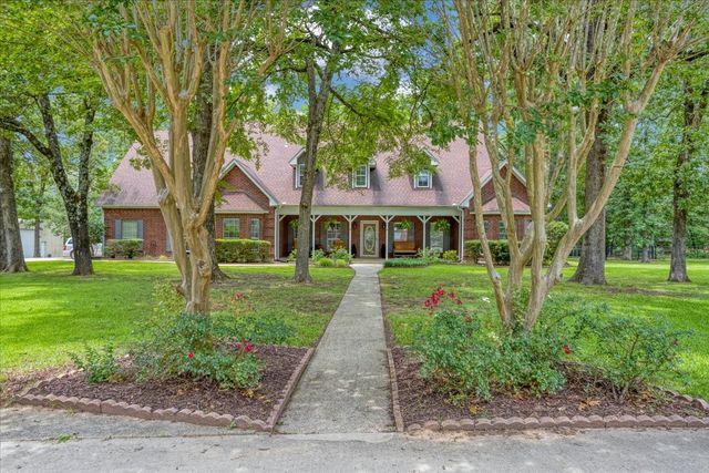 415 Timber Lakes Drive, Powderly, TX 75473