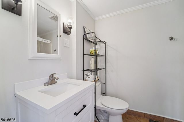 27 Fairview Ave, West Orange Twp., NJ 07052