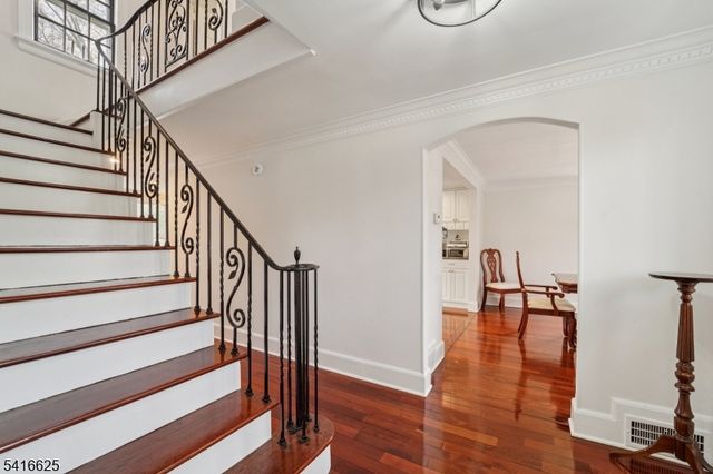 27 Fairview Ave, West Orange Twp., NJ 07052