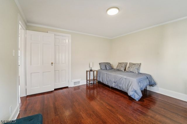 27 Fairview Ave, West Orange Twp., NJ 07052