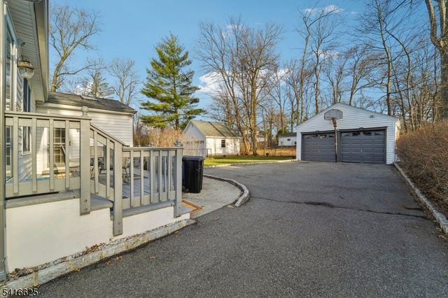 27 Fairview Ave, West Orange Twp., NJ 07052