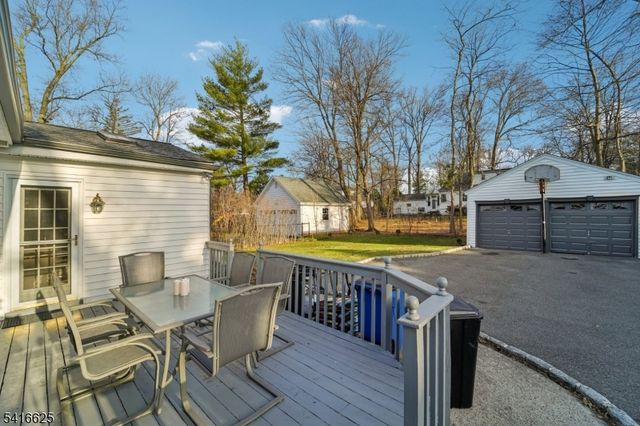 27 Fairview Ave, West Orange Twp., NJ 07052