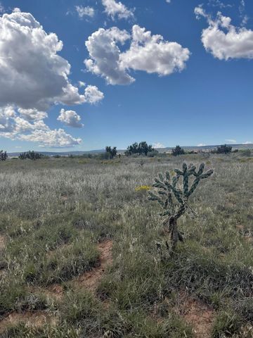 288 Entranosa Road, Edgewood, NM 87015