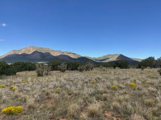 288 Entranosa Road, Edgewood, NM 87015