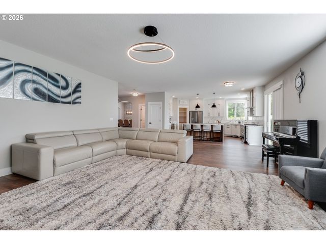 10217 Ne 102nd St, Vancouver, WA 98662