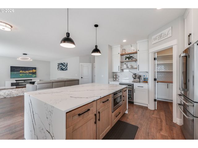10217 Ne 102nd St, Vancouver, WA 98662