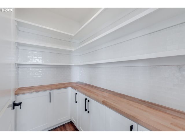 10217 Ne 102nd St, Vancouver, WA 98662