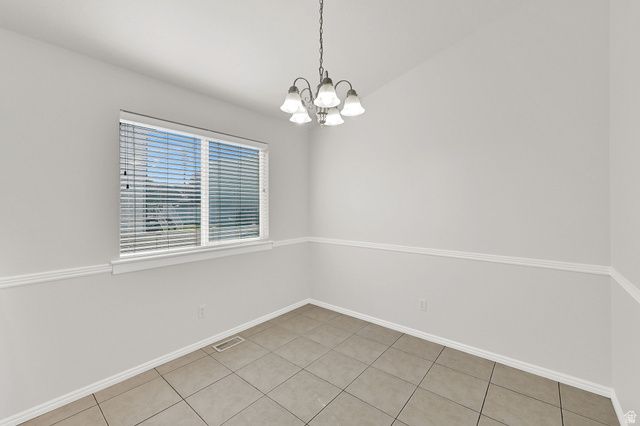 4020 WESTLAKE DR, Roy, UT 84067