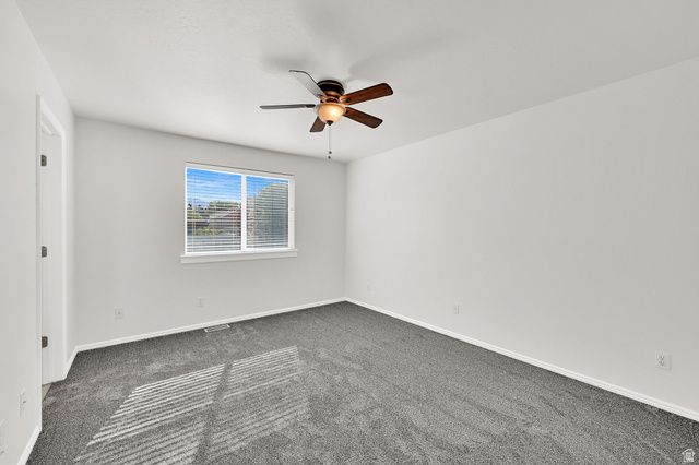 4020 WESTLAKE DR, Roy, UT 84067