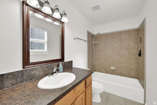 4020 WESTLAKE DR, Roy, UT 84067