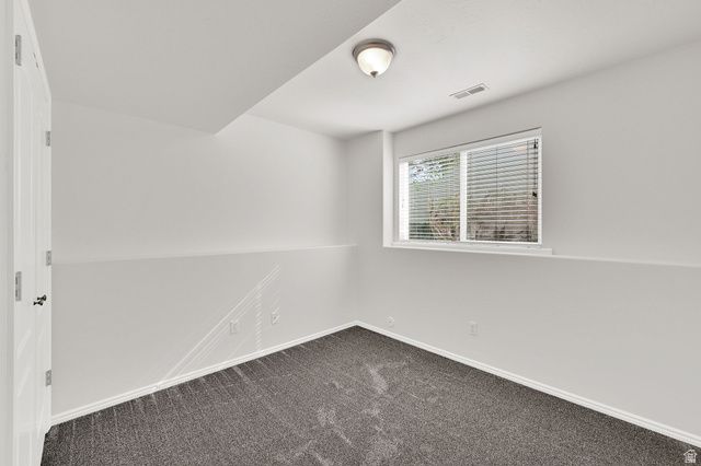 4020 WESTLAKE DR, Roy, UT 84067