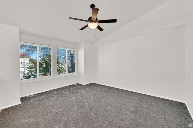 4020 WESTLAKE DR, Roy, UT 84067