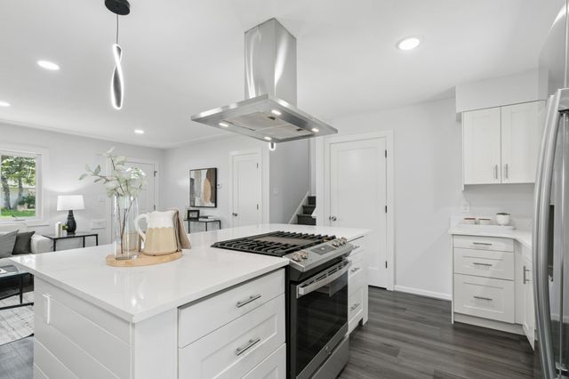 10037 Fremont Avenue S, Bloomington, MN 55431
