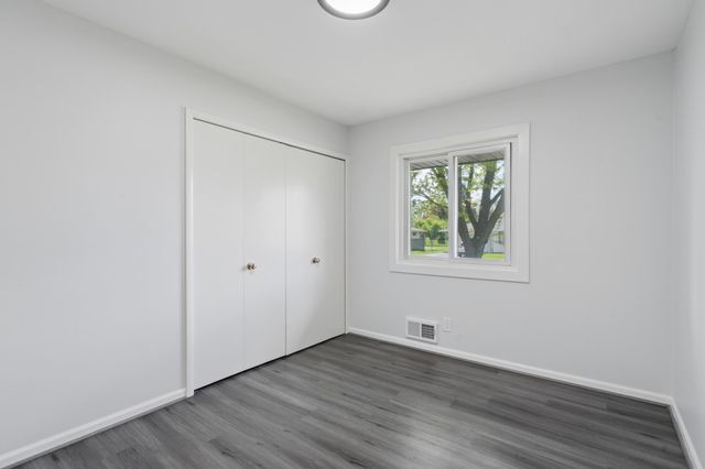 10037 Fremont Avenue S, Bloomington, MN 55431