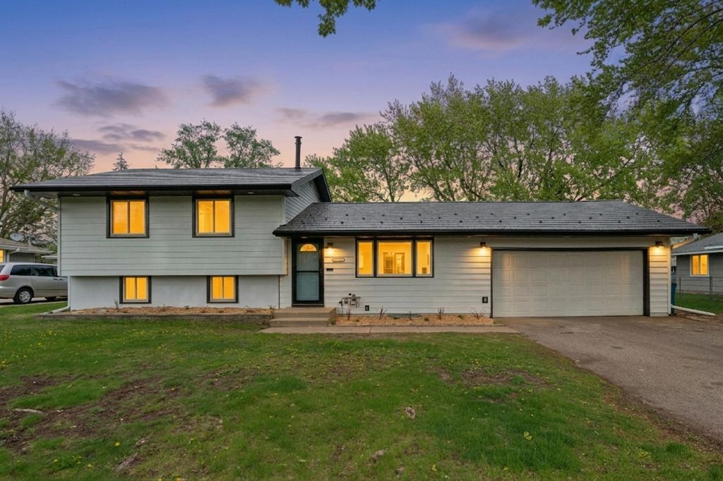 10037 Fremont Avenue S, Bloomington, MN 55431