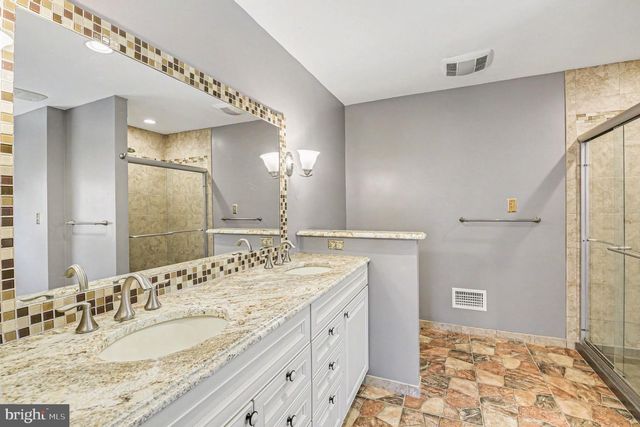 13800 CRIPPLEGATE RD, Phoenix, MD 21131