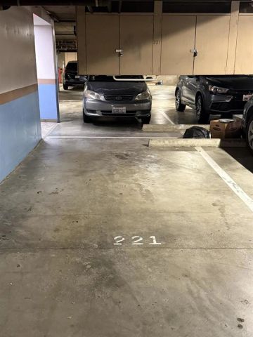 8840 Villa La Jolla Drive, La Jolla, CA 92037