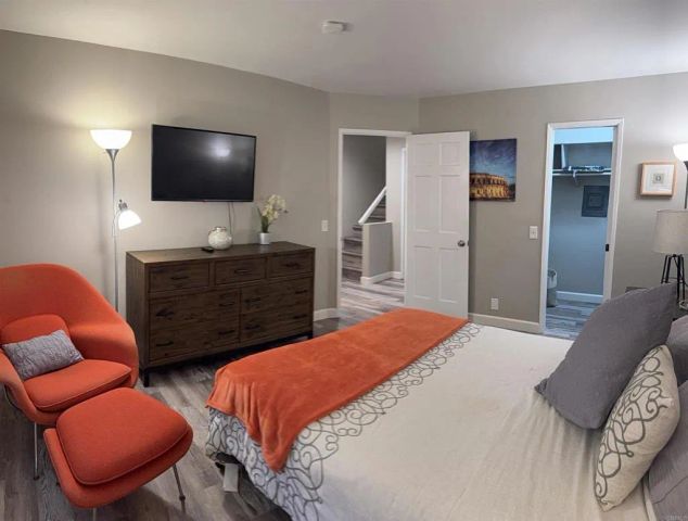 8840 Villa La Jolla Drive, La Jolla, CA 92037