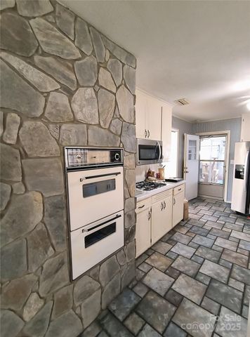 105 Woodlawn Drive, Morganton, NC 28655