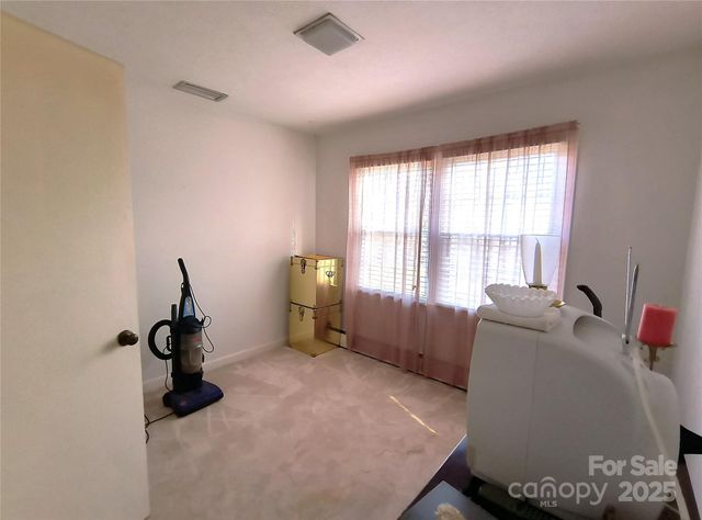 105 Woodlawn Drive, Morganton, NC 28655