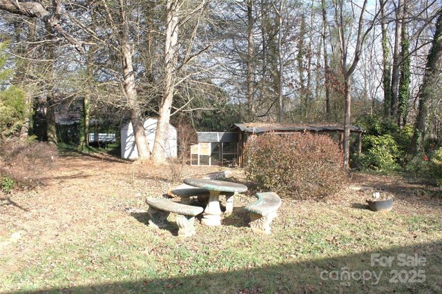 105 Woodlawn Drive, Morganton, NC 28655