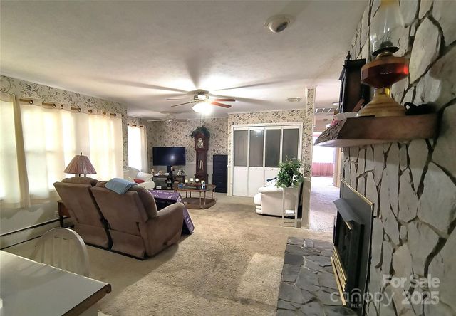 105 Woodlawn Drive, Morganton, NC 28655