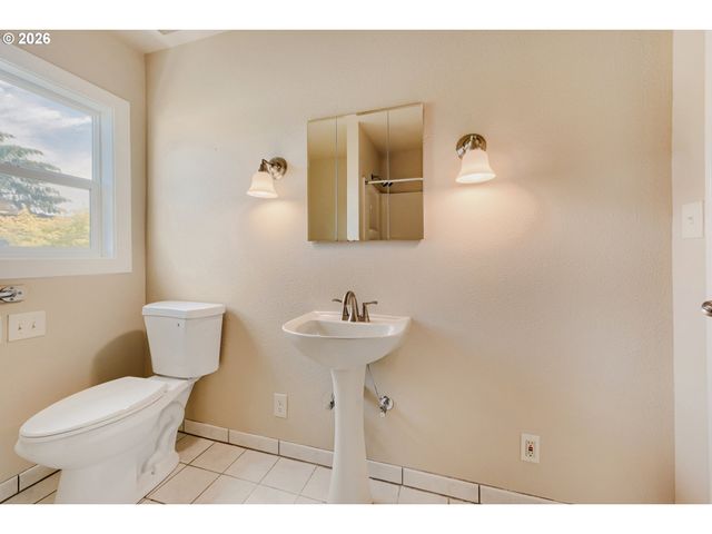 10244 Sw 40TH Ave, Portland, OR 97219