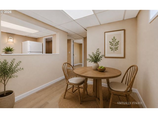 10244 Sw 40TH Ave, Portland, OR 97219