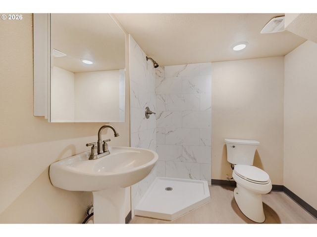 10244 Sw 40TH Ave, Portland, OR 97219