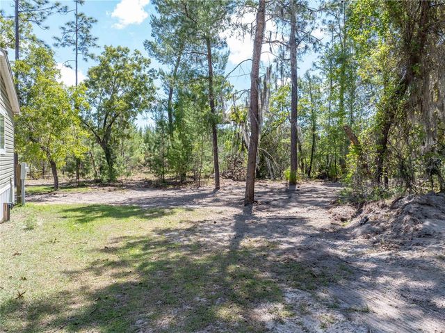 221 MAGNOLIA ROAD, Hawthorne, FL 32640