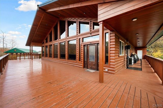 289 Twin Ponds Drive, Newport, NY 13350
