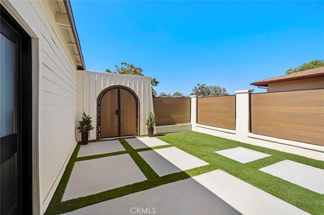 27002 El Retiro, Mission Viejo, CA 92692