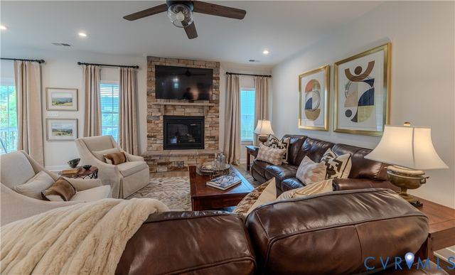 3506 Seaford Crossing Dr, Chesterfield, VA 23113