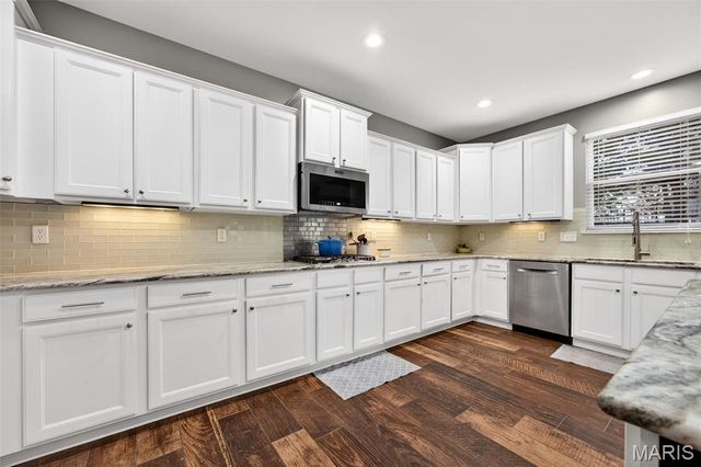 22 Fall Flower Court, Eureka, MO 63025