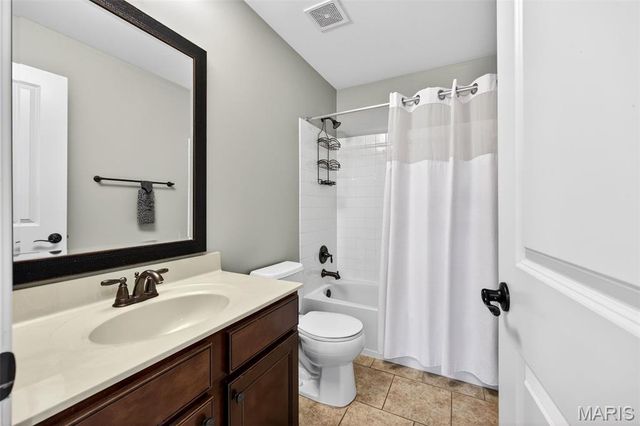 22 Fall Flower Court, Eureka, MO 63025