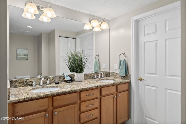 2071 S Atlantic Ave Apt 305, Daytona Beach Shores, FL 32118