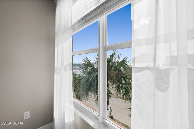 2071 S Atlantic Ave Apt 305, Daytona Beach Shores, FL 32118