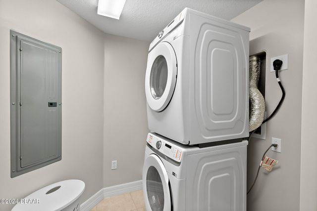 2071 S Atlantic Ave Apt 305, Daytona Beach Shores, FL 32118