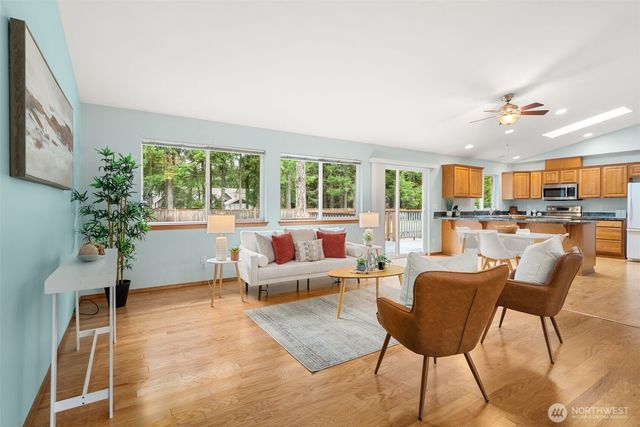 5016 E Brockdale Rd, Shelton, WA 98584