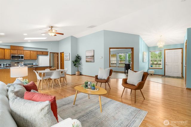 5016 E Brockdale Rd, Shelton, WA 98584